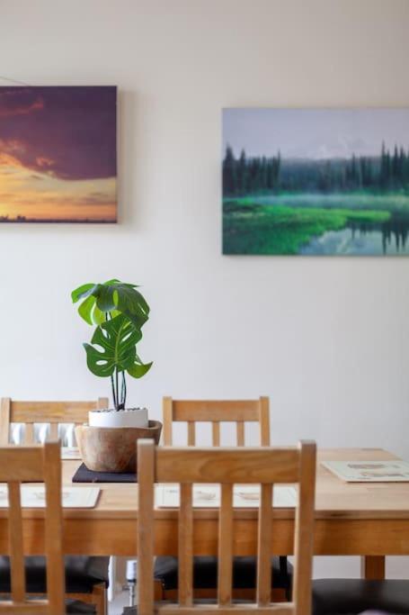 Spacious & Central 3-Bed Flat By Popular Waterloo! Лондон Экстерьер фото