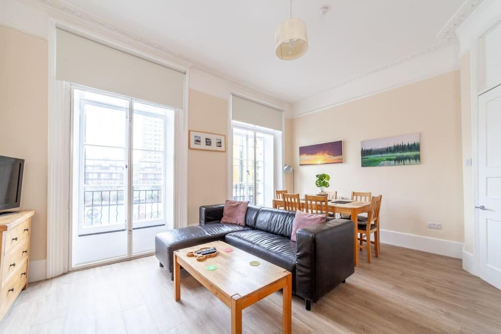 Spacious & Central 3-Bed Flat By Popular Waterloo! Лондон Экстерьер фото